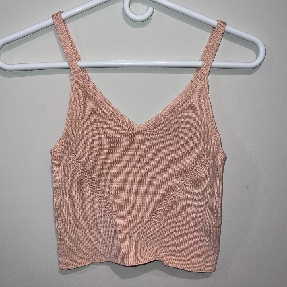 Pink Crop Top. Size Small or medium but very stretchy. Super comfortable.